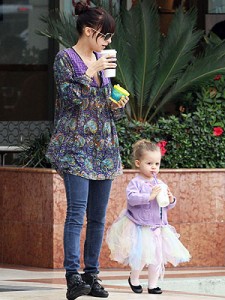 Isla Fisher &amp; Nicole Richie: Ballet Mums