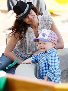Minnie &amp; Madonna: Hats &amp; Hairdo's