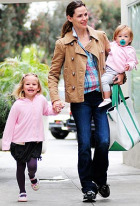 It's A Girl For Natasha Kaplinsky Plus Jennifer Garner Hangs Out With Her Little Ladies