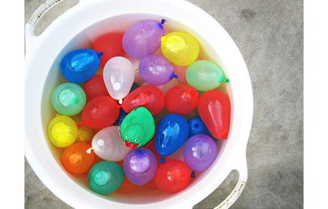 Water Bombs AWAAAY!! Water Bombs AWAAAY!!