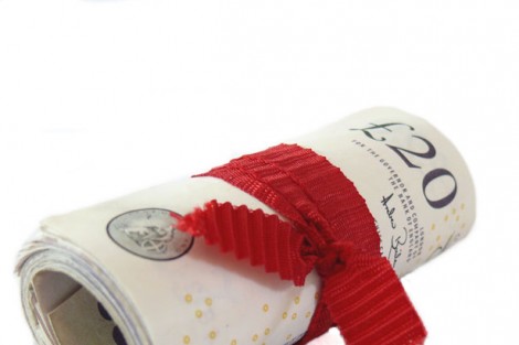 Eight Tips To Teach Tots About Money