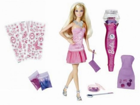 Hut Toy Testing: Barbie Glitter Vaccum &amp; Monster High Dolls