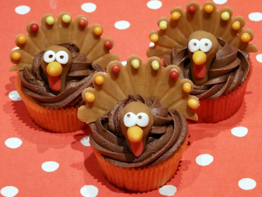 Cute And Clever Cake Icing Ideas
