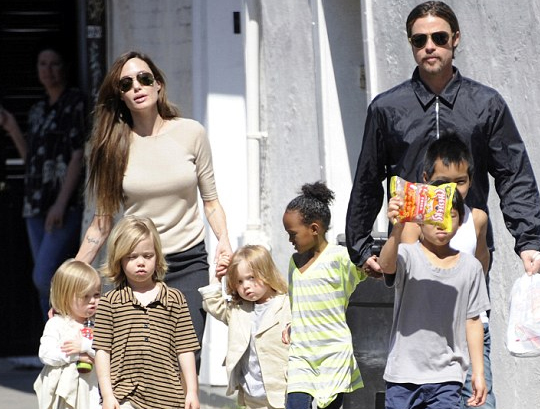 Celebaby: Wedding Bells for Brad and Ang'