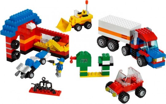 LEGO Ultimate Vehicle Building Set 5489 &pound;19.99 @ Amazon