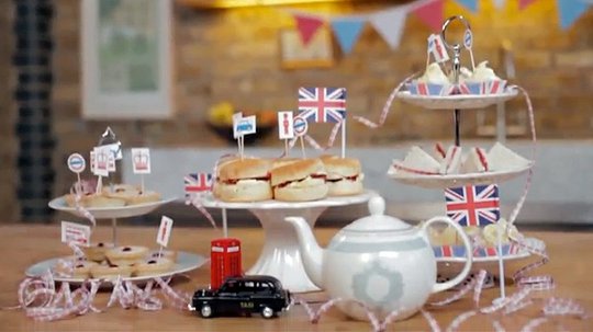 Ridiculously Easy Food Flags For Your Jubilee Food