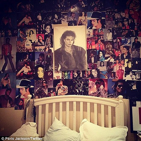Celebaby: Paris And Her Posters