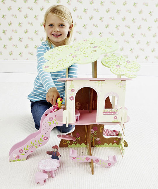 Rosebud Village Tree House &pound;20 @ Mothercare