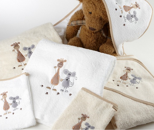 Milk And Honey: Giraffe & Mouse Hooded Towel Review Milk And Honey: Giraffe & Mouse Hooded Towel Review