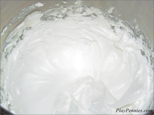 Workshop Wednesday: Mother's Day Meringues Workshop Wednesday: Mother's Day Meringues