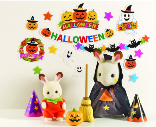 Sylvanian Families Halloween Dressing Up Set &pound;5.78 @ Amazon
