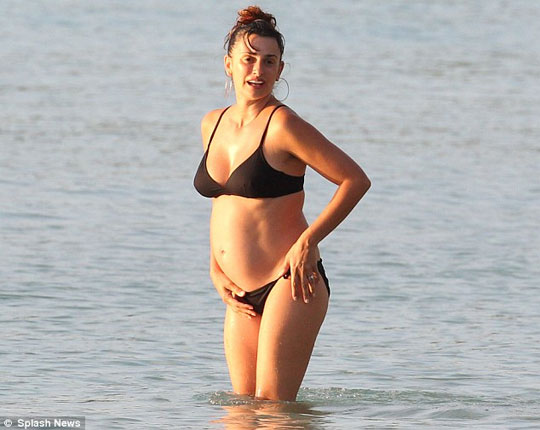 Celebaby: Pregnant Penelope