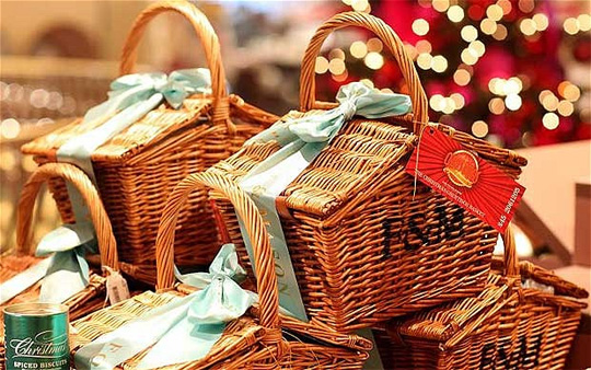 Free Competitions: Win A Fortnum And Mason Hamper, Kindle Paper White Or And iPad