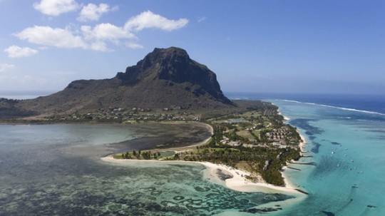 Free Competitions: £200 Superfresco Easy Wallpaper, £300 of bareMinerals, 7 Nights In Mauritius Free Competitions: £200 Superfresco Easy Wallpaper, £300 of bareMinerals, 7 Nights In Mauritius
