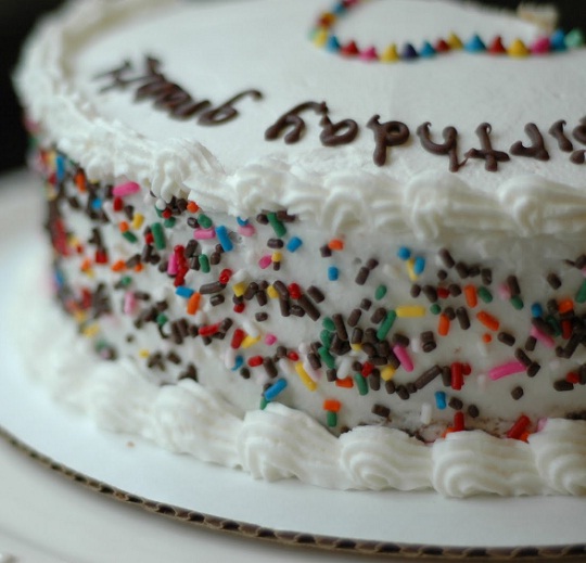 5 Easy And Funky Birthday Cake Ideas