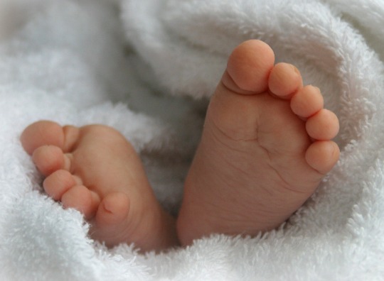 FEET