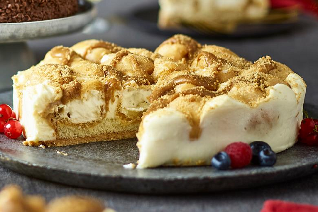 Speculoos Profiterole Gateau