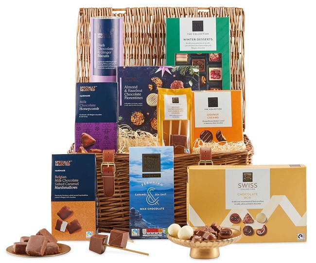 You Can Now Pre-Order Aldi Christmas Hampers!