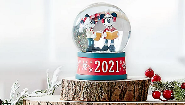 Mickey & Minnie 2021 Snow Globe