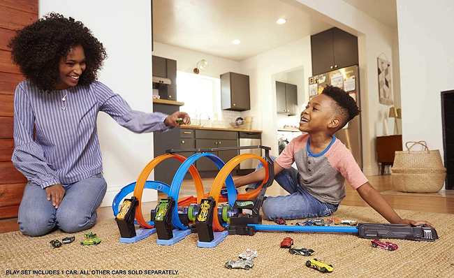 Hot Wheels Corkscrew Crash Track Set