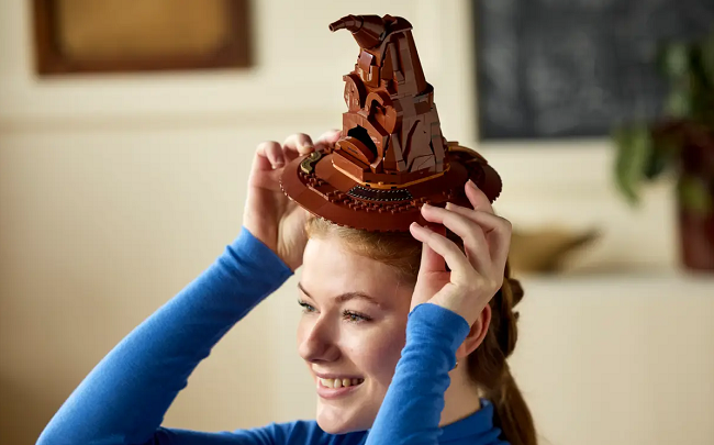 LEGO Harry Potter Talking Sorting Hat