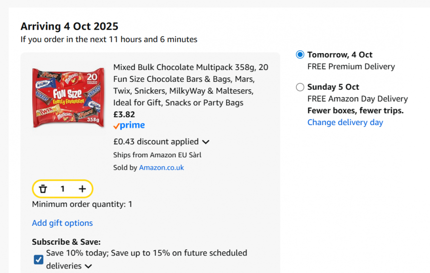 Screenshot showing Mars Fun Size Family Favourites Pack Of 20 for £3.82 at Amazon